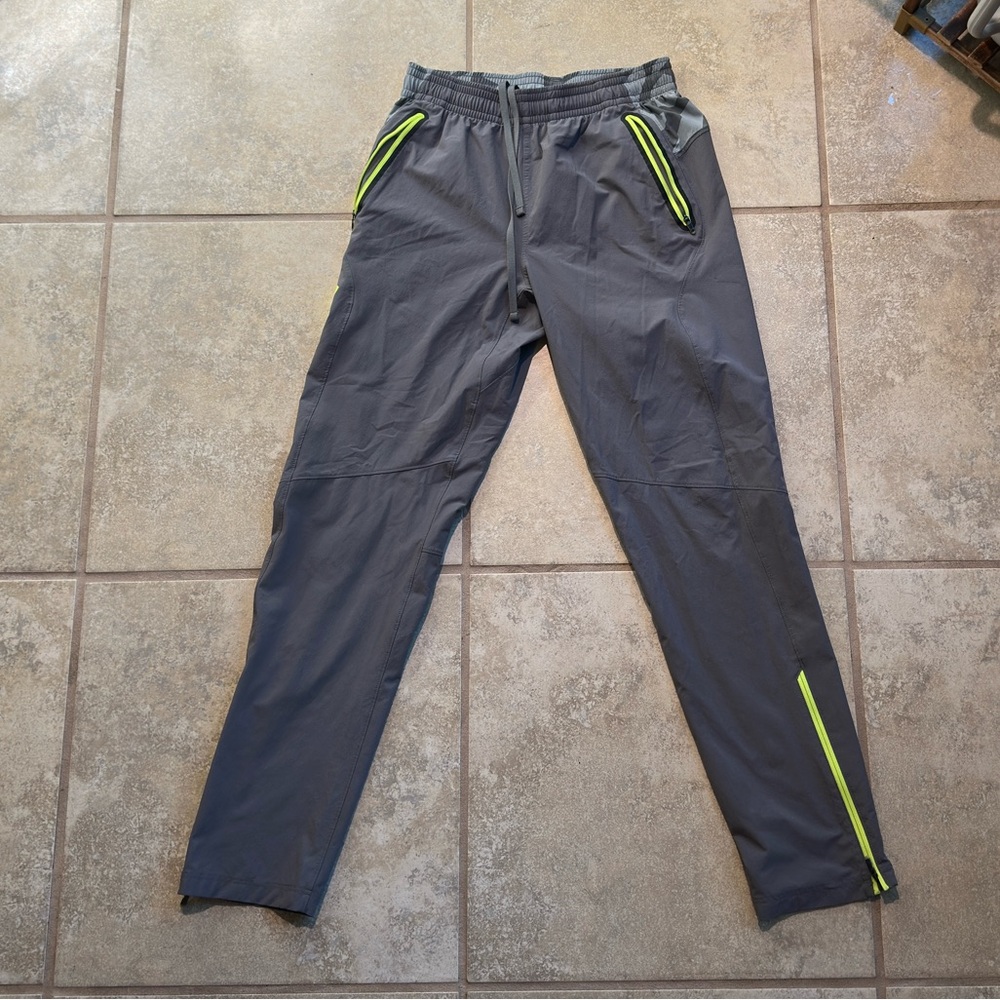 UA Pants - M